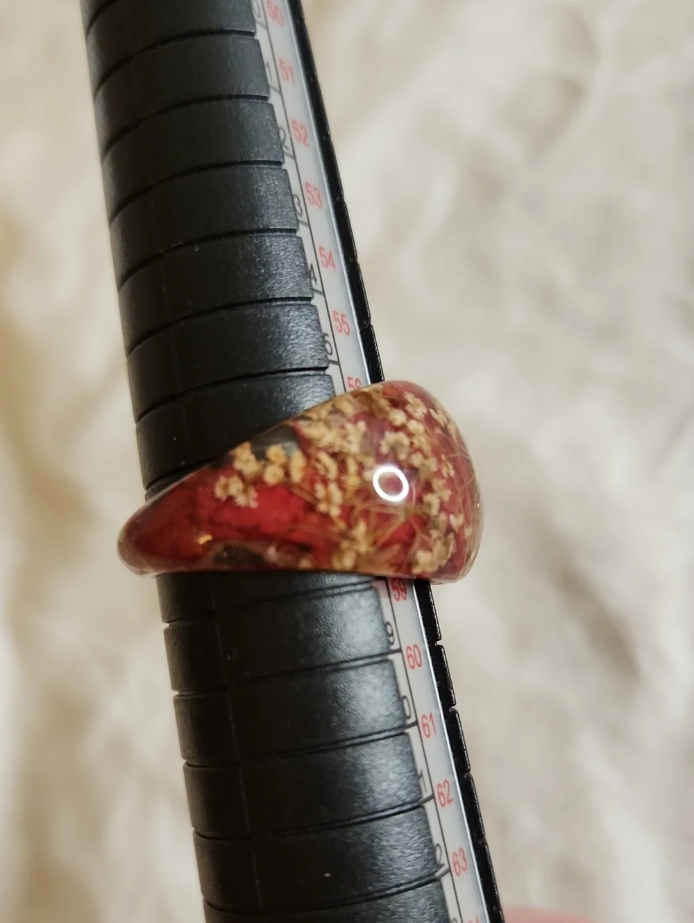 70s Lucite Floral Pop Art Ring - Picture 6 of 8